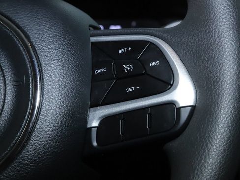 Certified 2023 Jeep Renegade Latitude AWD/4WD image 23