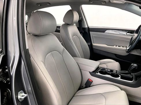 Used 2019 Hyundai Sonata Limited image 7