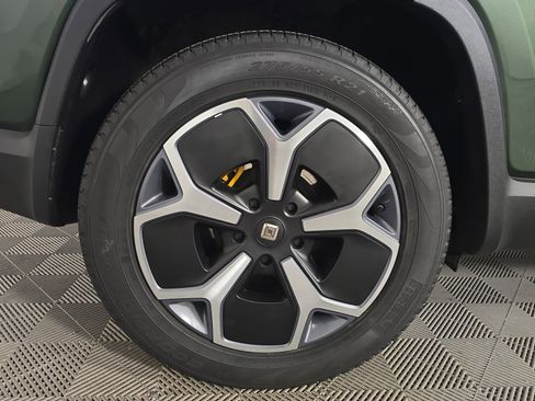 Used 2024 Rivian R1S Adventure AWD/4WD image 11