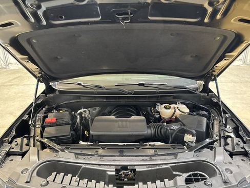 Certified 2022 Cadillac Escalade ESV Premium Luxury w/ Performance Package image 31