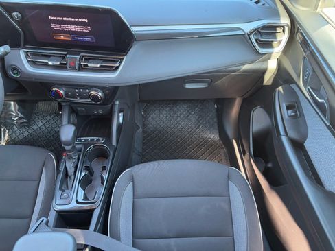 Used 2025 Chevrolet TrailBlazer LT image 17