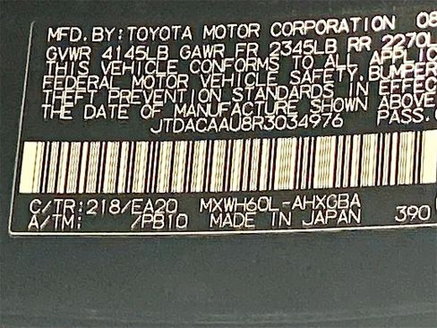 Used 2024 Toyota Prius XLE image 28