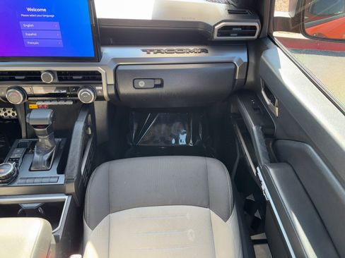 Certified 2025 Toyota Tacoma TRD Sport w/ TRD Sport Upgrade Package image 17