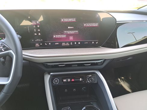 Used 2025 Audi Q5 Premium Plus w/ Premium Plus AWD/4WD image 20