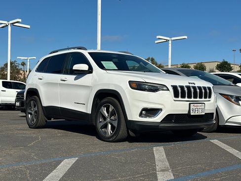 Used 2019 Jeep Cherokee Limited FWD image 4