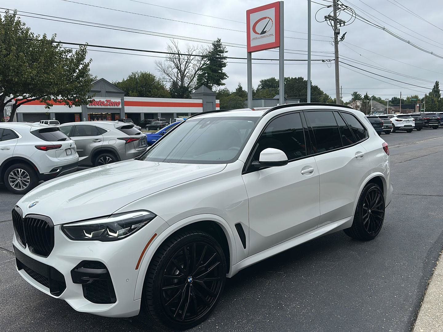 Used 2023 BMW X5 xDrive40i w/ M Sport Package AWD/4WD image 7