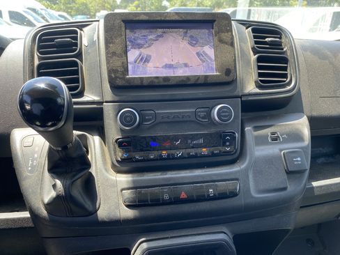 Used 2025 RAM ProMaster 2500 w/ Convenience Group FWD image 16