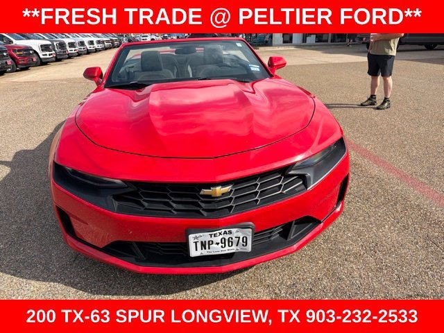 Used 2020 Chevrolet Camaro LT RWD image 2