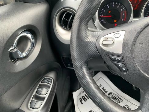 Used 2015 Nissan Juke S FWD image 15
