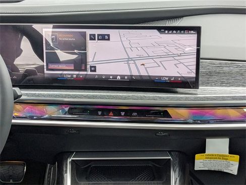 New 2025 BMW 740i image 18