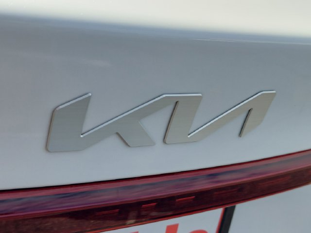 Used 2023 Kia Forte LXS w/ LXS Technology Package FWD image 32