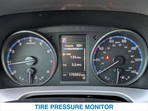 Used 2018 Toyota RAV4 XLE image 16