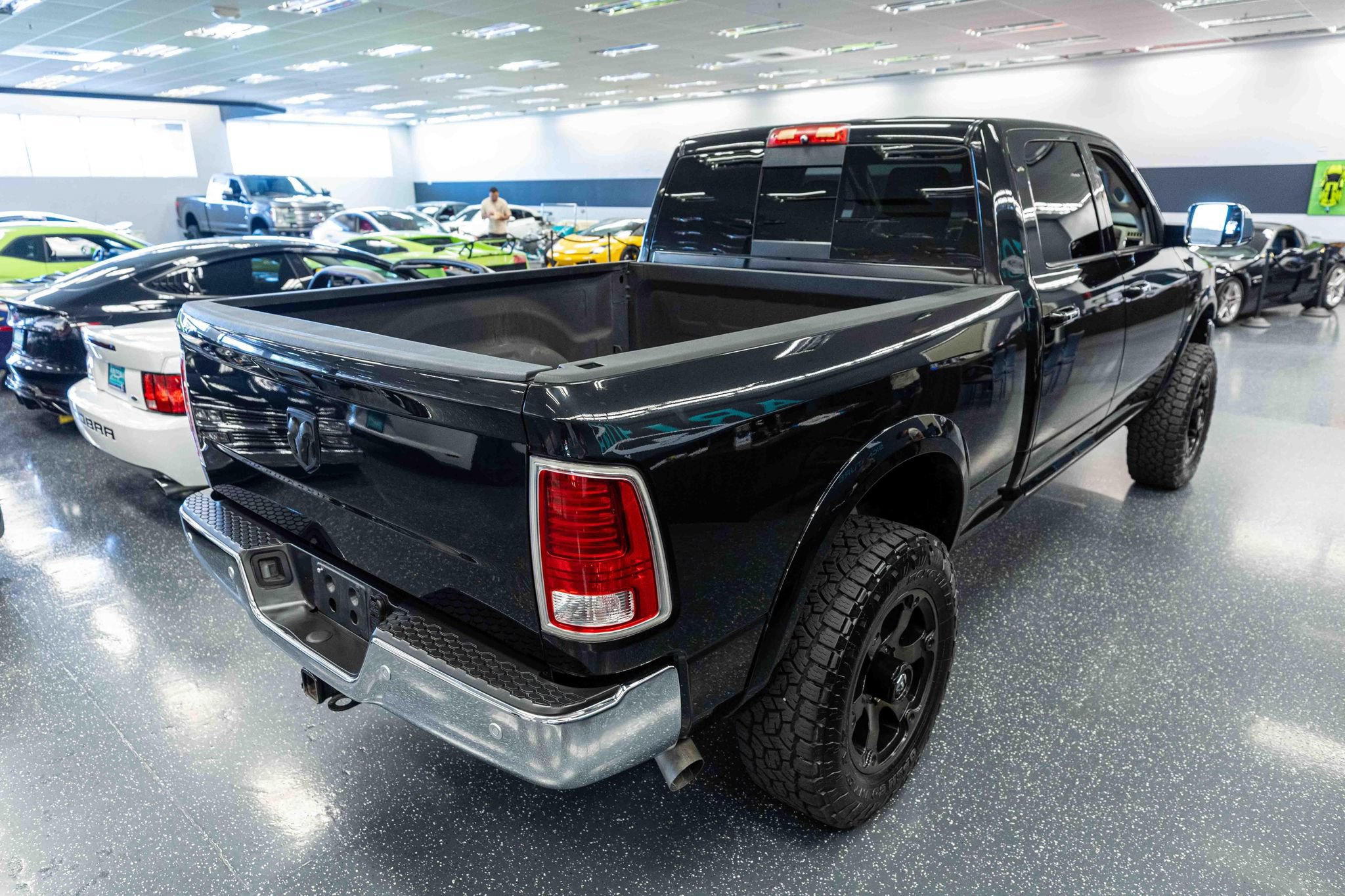 Used 2016 RAM 3500 Laramie Longhorn w/ Convenience Group AWD/4WD image 5