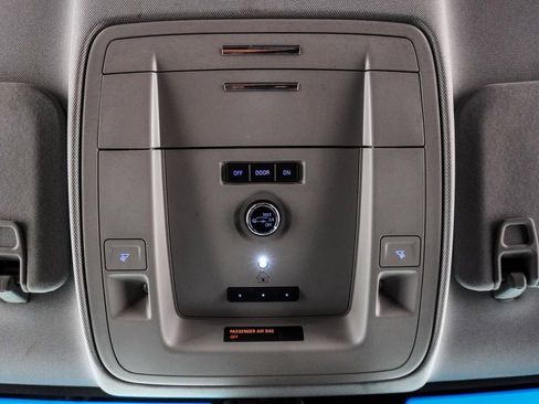 Used 2020 GMC Yukon XL Denali image 43