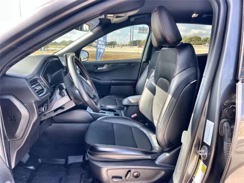 Used 2025 Ford Escape ST-Line w/ Equipment Group 301A image 11