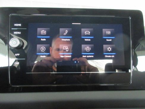 Used 2025 Volkswagen Jetta Sport image 18