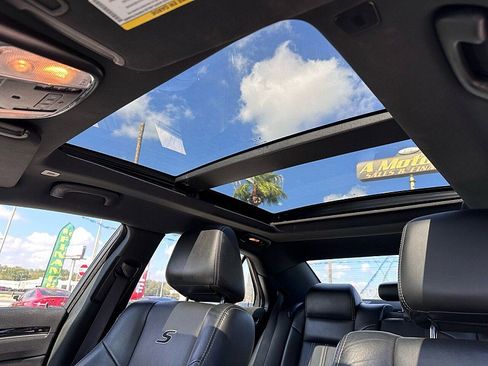 Used 2021 Chrysler 300 S image 25