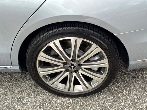 Used 2018 Mercedes-Benz E 400 4MATIC Wagon image 19