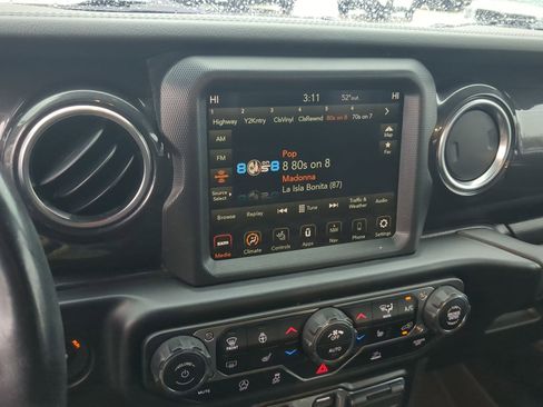 Used 2022 Jeep Wrangler Unlimited Sahara image 15