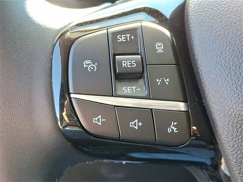 Used 2023 Ford Escape SE image 22