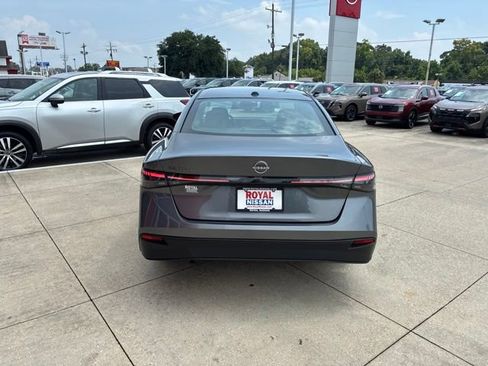Used 2026 Nissan Sentra SV w/ Floor Mat Package FWD image 6
