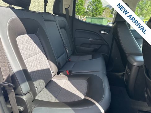 Used 2022 Chevrolet Colorado Z71 AWD/4WD image 11