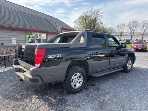 Used 2002 Chevrolet Avalanche 4x4 w/ Off-Road Suspension Pkg image 6
