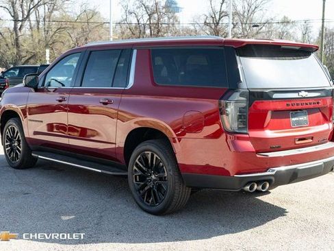 New 2026 Chevrolet Suburban Premier AWD/4WD image 9