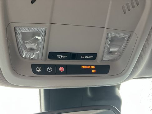 Used 2017 Chevrolet Malibu Premier w/ Driver Confidence Package image 27