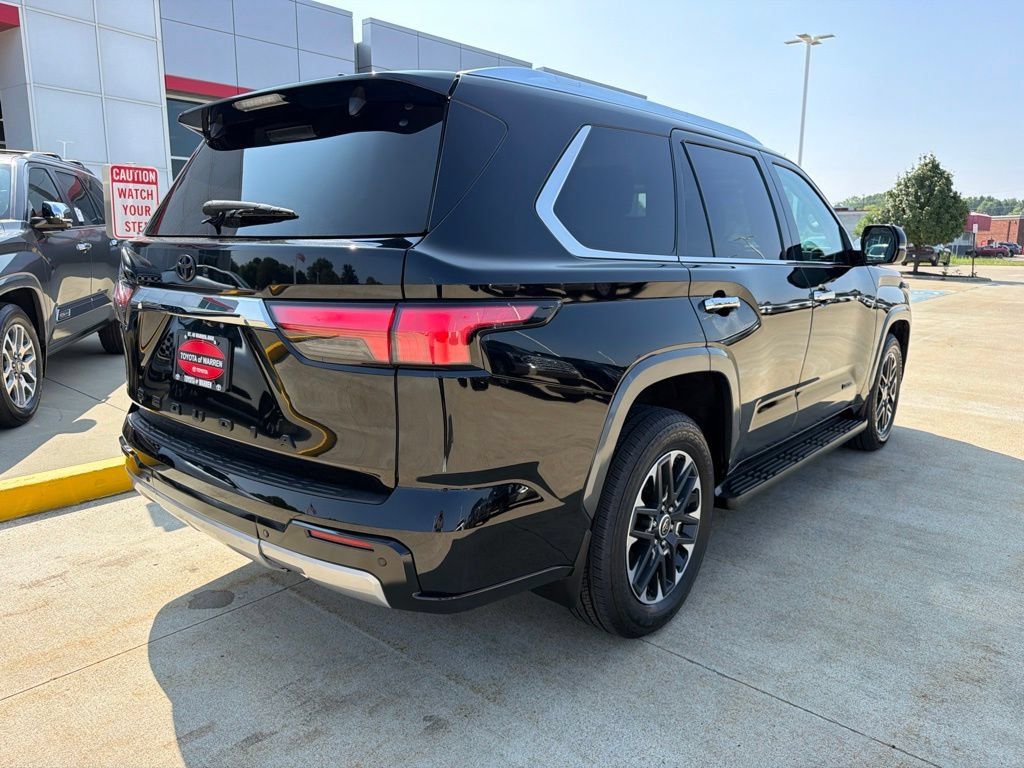 Used 2024 Toyota Sequoia Limited AWD/4WD image 4