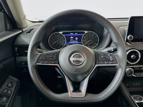 Used 2025 Nissan Sentra SV image 18