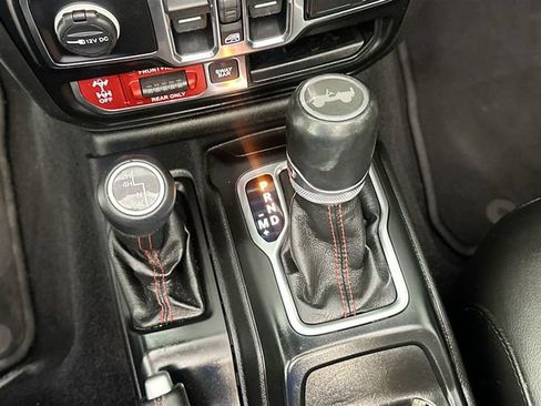 Used 2020 Jeep Wrangler Unlimited Rubicon AWD/4WD image 16