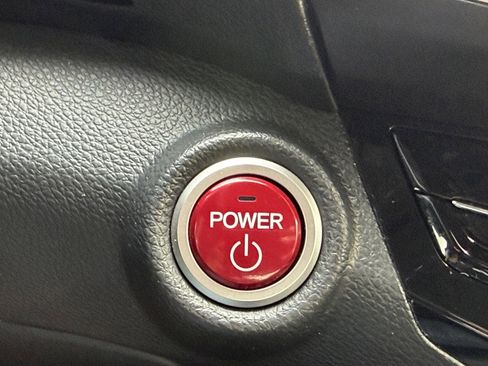 Used 2017 Honda Accord Touring image 11