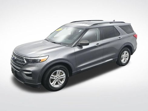 Used 2022 Ford Explorer XLT w/ Equipment Group 202A RWD image 23