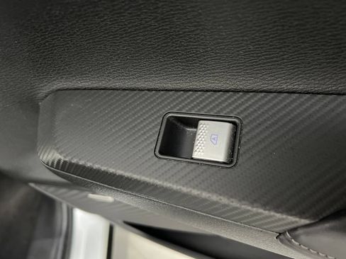 Used 2025 Mitsubishi Outlander SE FWD image 28