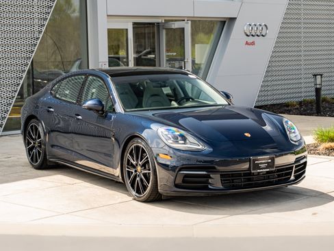 Used 2020 Porsche Panamera 4 AWD/4WD image 2