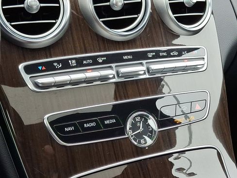 Used 2019 Mercedes-Benz C 300 4MATIC Sedan image 16