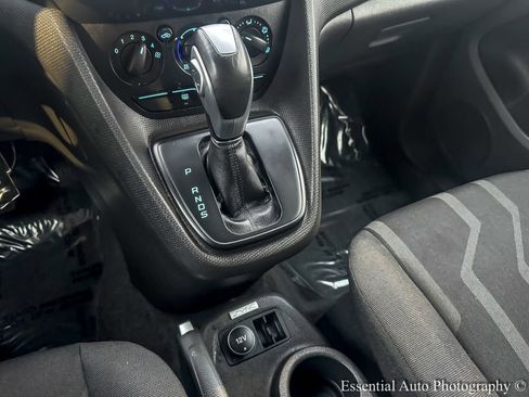 Used 2017 Ford Transit Connect XLT image 18