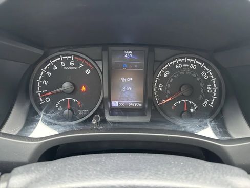 Used 2020 Toyota Tacoma SR image 15