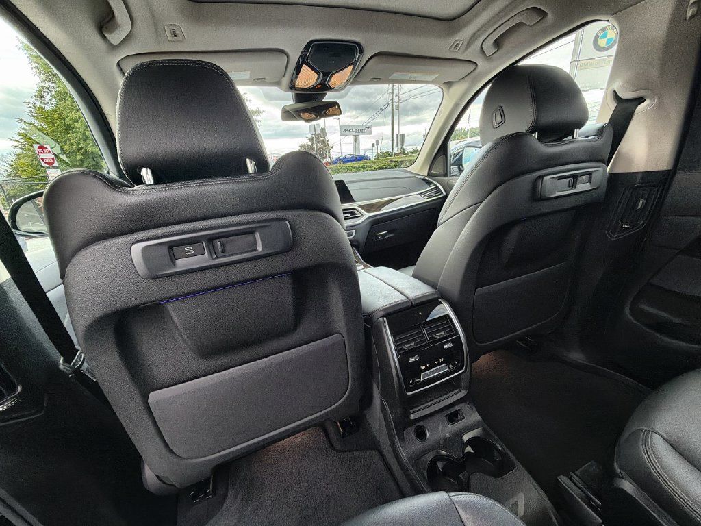 Used 2020 BMW X7 xDrive40i w/ Premium Package AWD/4WD image 20
