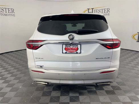 Used 2018 Buick Enclave Premium image 4