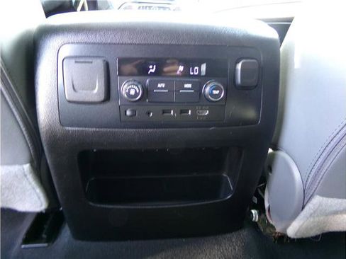 Used 2019 Chevrolet Tahoe LT image 6