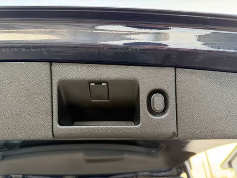 Used 2018 GMC Yukon XL Denali w/ Open Road Package image 43