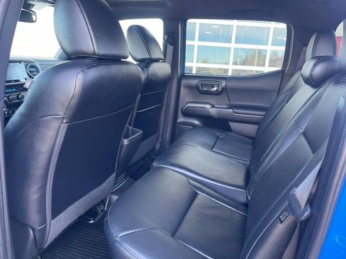 Used 2021 Toyota Tacoma TRD Sport w/ TRD Premium Sport Package image 14