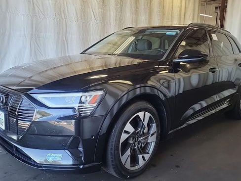 Used 2021 Audi e-tron Premium w/ Convenience Plus Package AWD/4WD image 3