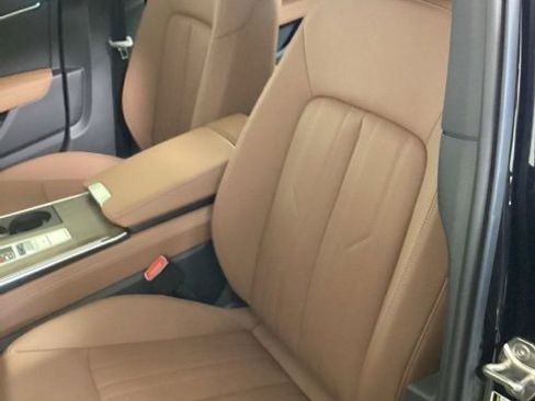 Used 2025 Audi A6 Premium Plus w/ Premium Plus Package image 13