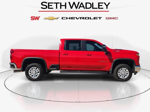 Used 2024 Chevrolet Silverado 2500 LT AWD/4WD image 8