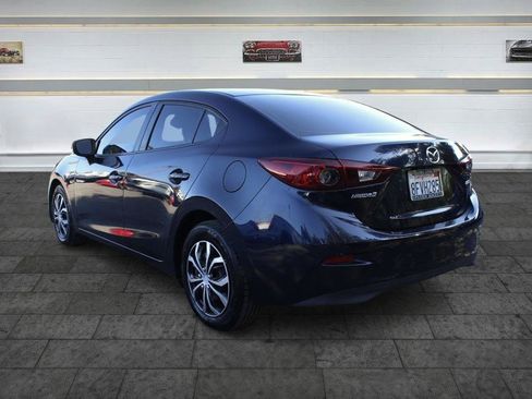 Used 2018 MAZDA MAZDA3 Sport FWD image 5