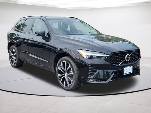 Certified 2025 Volvo XC60 B5 Plus AWD/4WD image 1