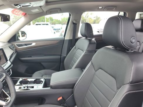 Certified 2025 Volkswagen Atlas SEL AWD/4WD image 23